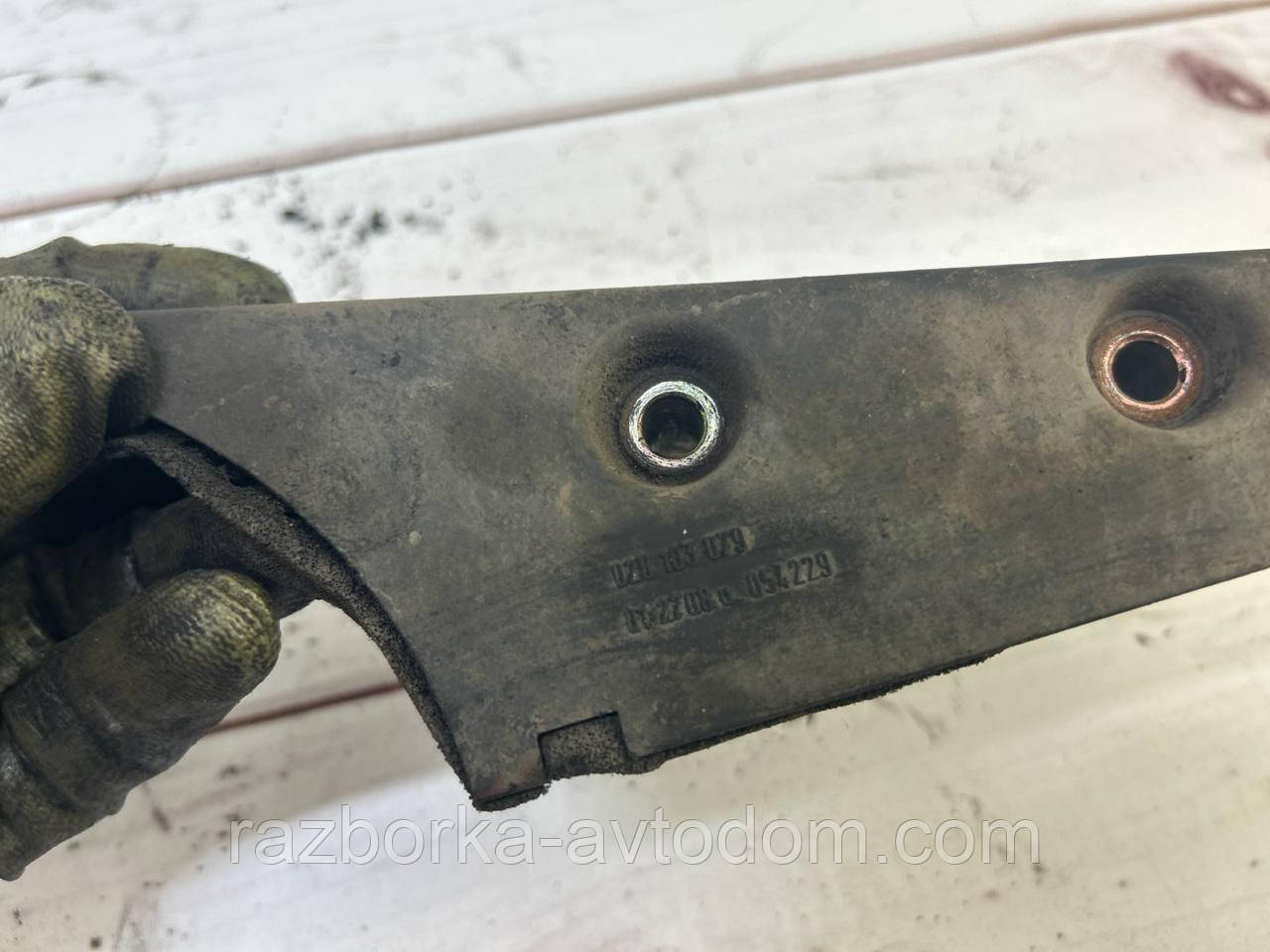 Кожух, захист ременя гм 1,9TD VW Passat B5(96-05) OE:028103079
