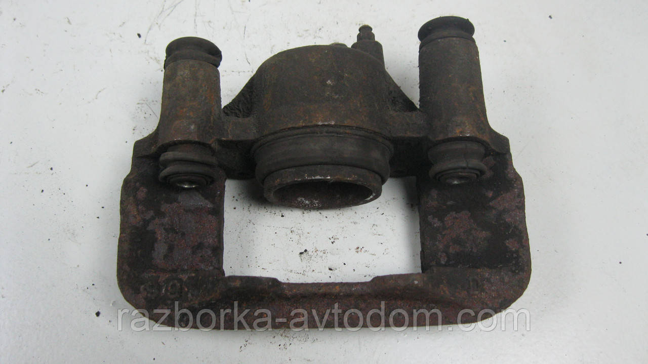 Суппорт передній правий Mazda 323 BF (1987-1989) OE:BG62-33-980