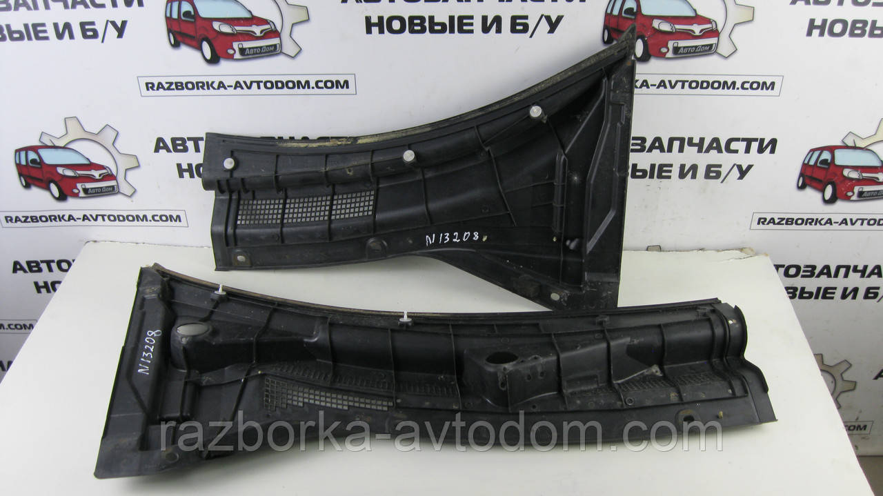 Пластик під лобове скло (жабо) комплект Nissan X-Trail T30 (2001-2007) OE:668628H900