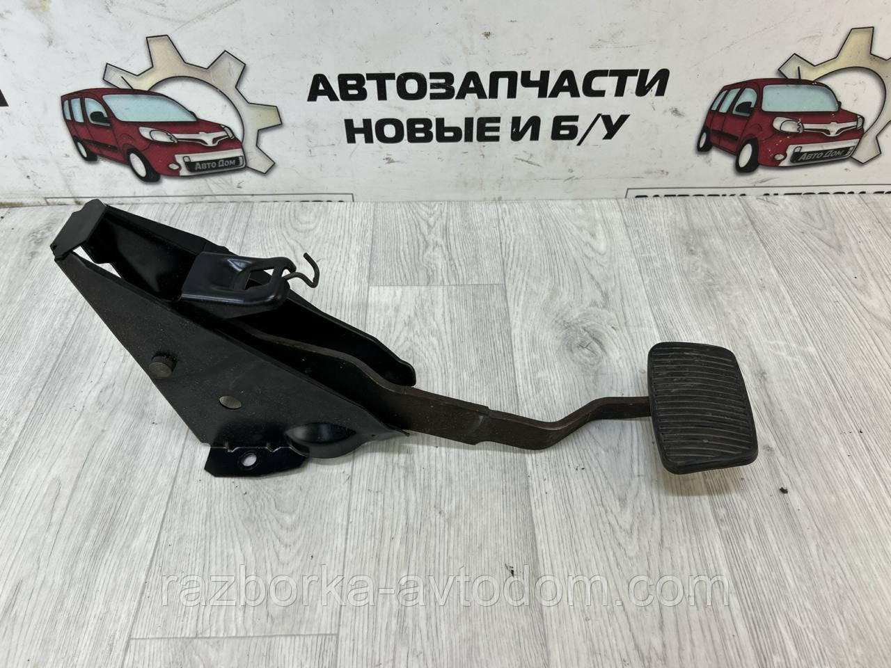 Педаль гальма під АКПП Opel Omega B (93-99) OE:90447483