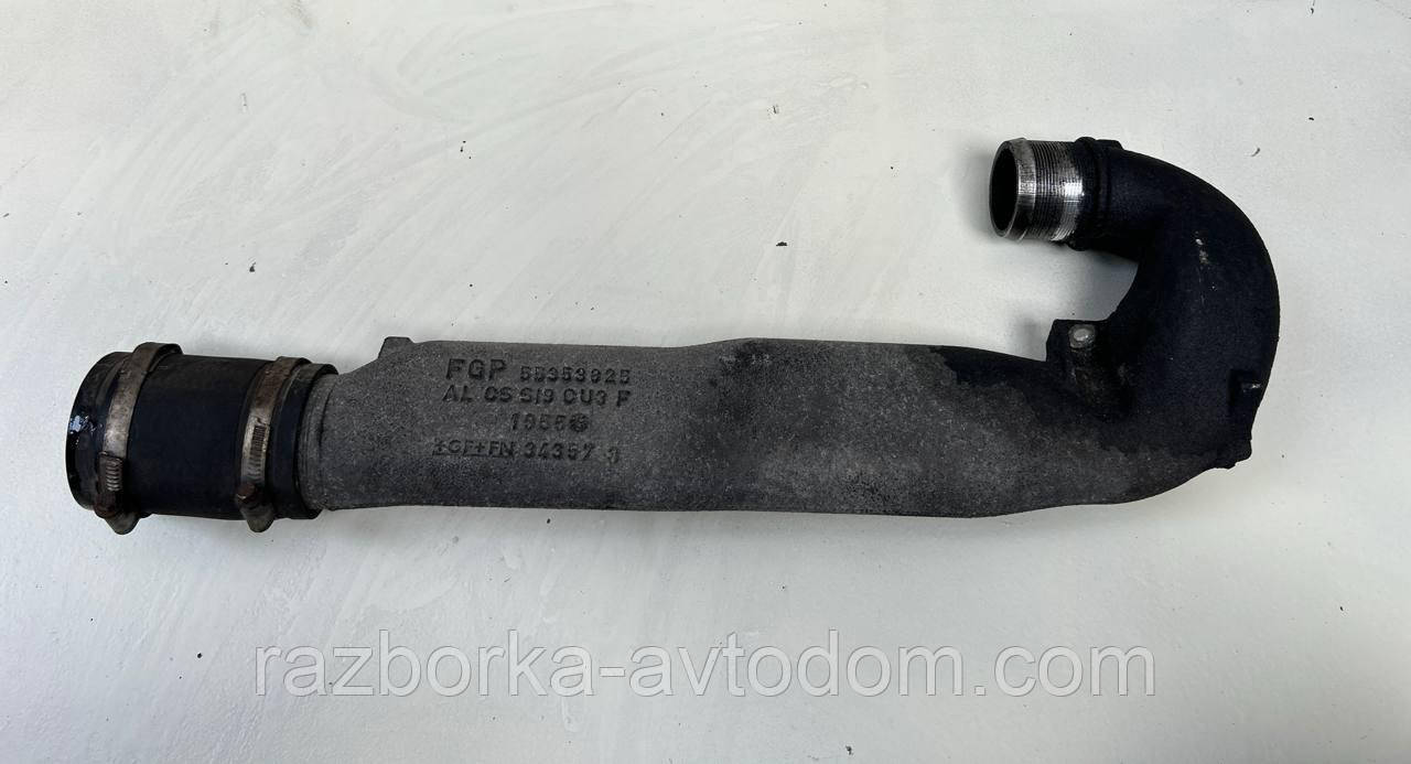 Шланг (патрубок) інтеркулера верхній Opel Zafira B (05-10), Astra H OE:55353825