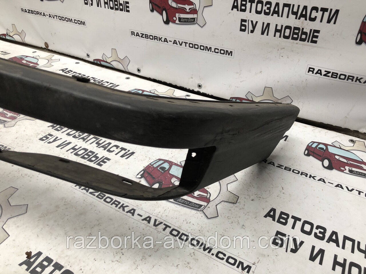 Бампер передній Audi 200 C3 (1982-1991) 447807101A