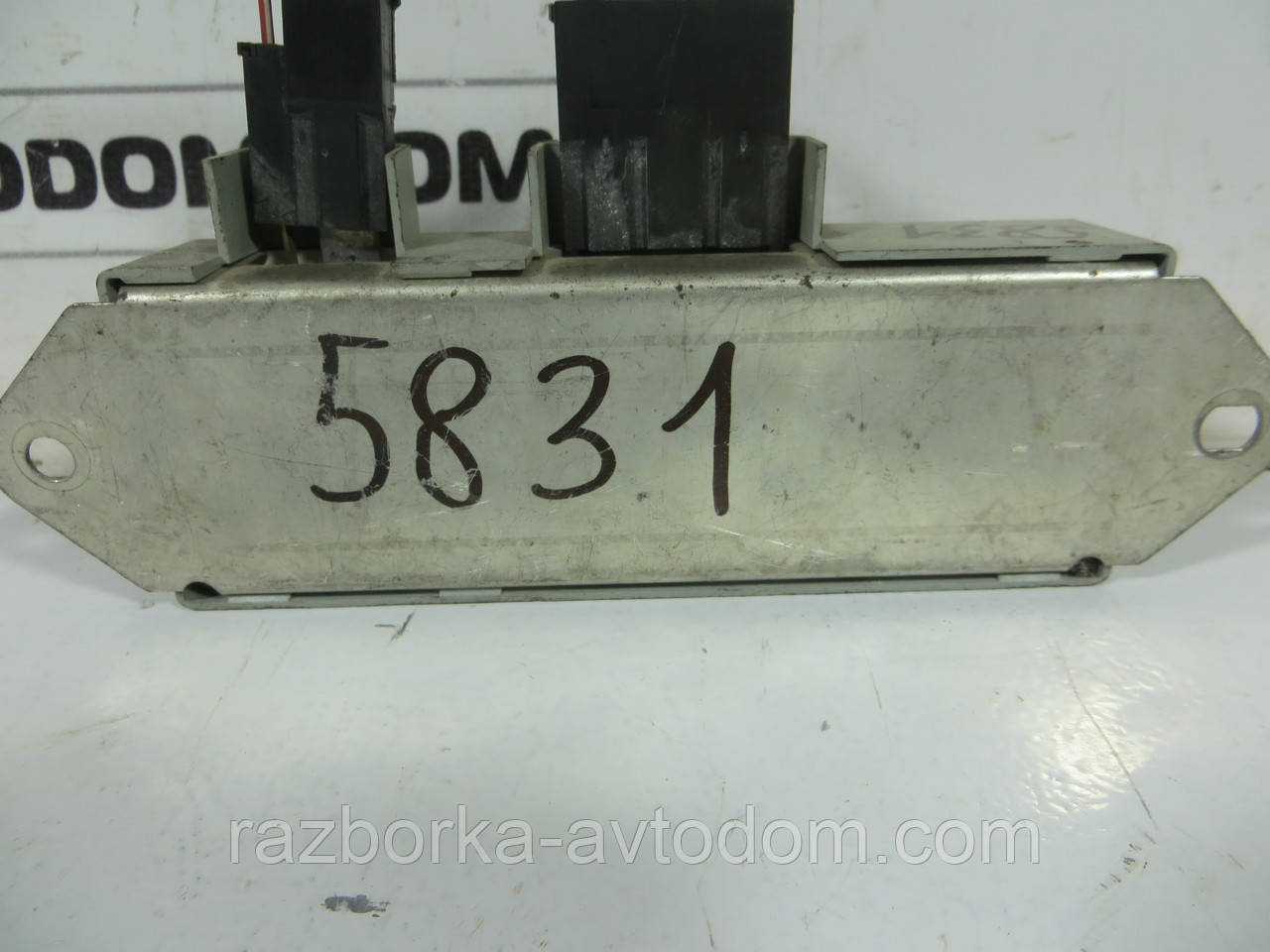 Підсилювач антени OPEL VECTRA B (1995-2003) ОЕ: 90462593