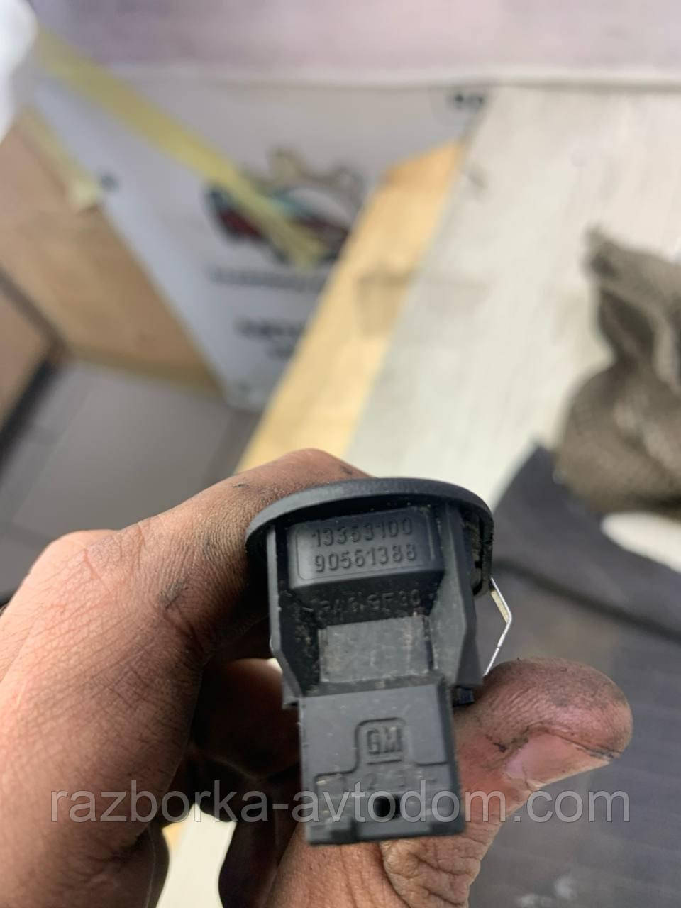 Кнопка склопідніка передня права Opel Corsa , Astra G, Zafira А OE:13363100, 90561388 фото 2