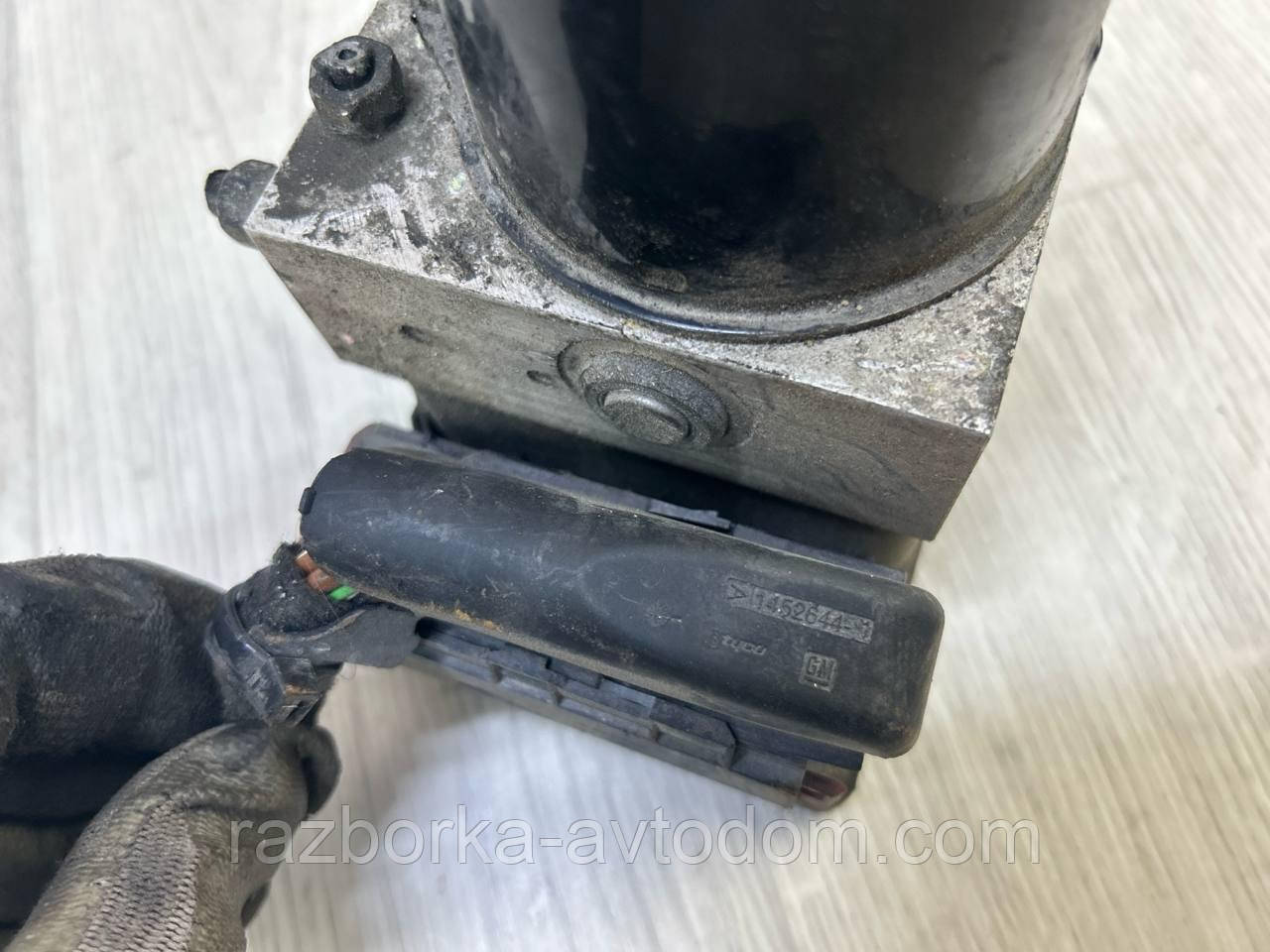 Блок ABS АБС OPEL ASTRA H (05-10) OE:13246535