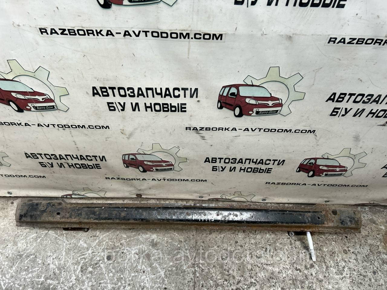 Підсилювач заднього бампера універсал VW Passat B5 (96-05) OE:3b0807690a, 3B0807305, 3B0807320, 3B0807319