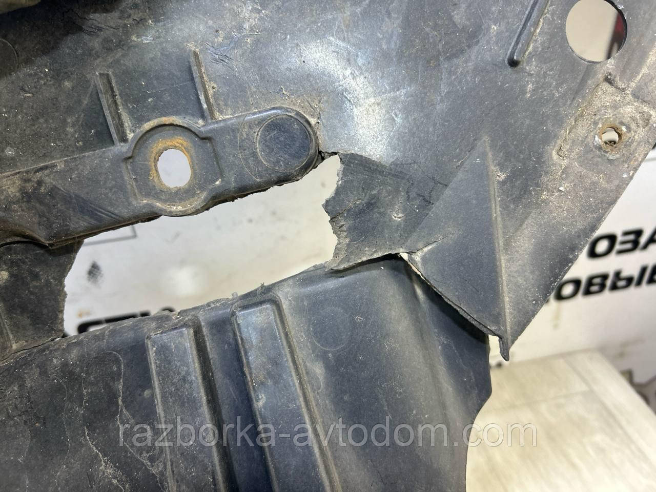 Захист бампера переднього нижня Ford Mondeo MK4 (07-10) OE:7s718b384a ДЕФЕКТ!!!