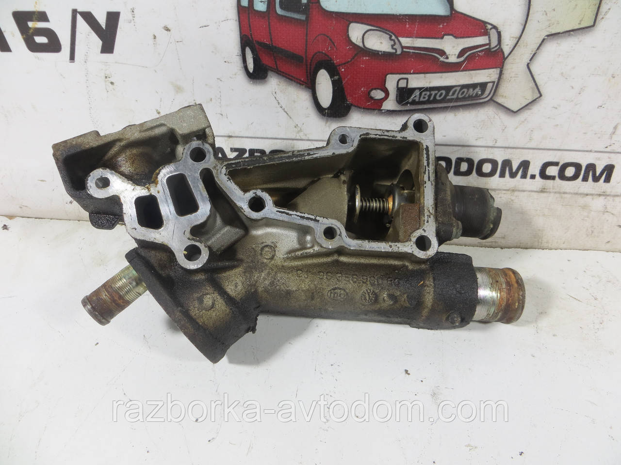 Корпус термостата 2,0i 16V Peugeot 307, 407, 406, 206, 607, Citroen C4, C5, Xsara Picasso фото 2