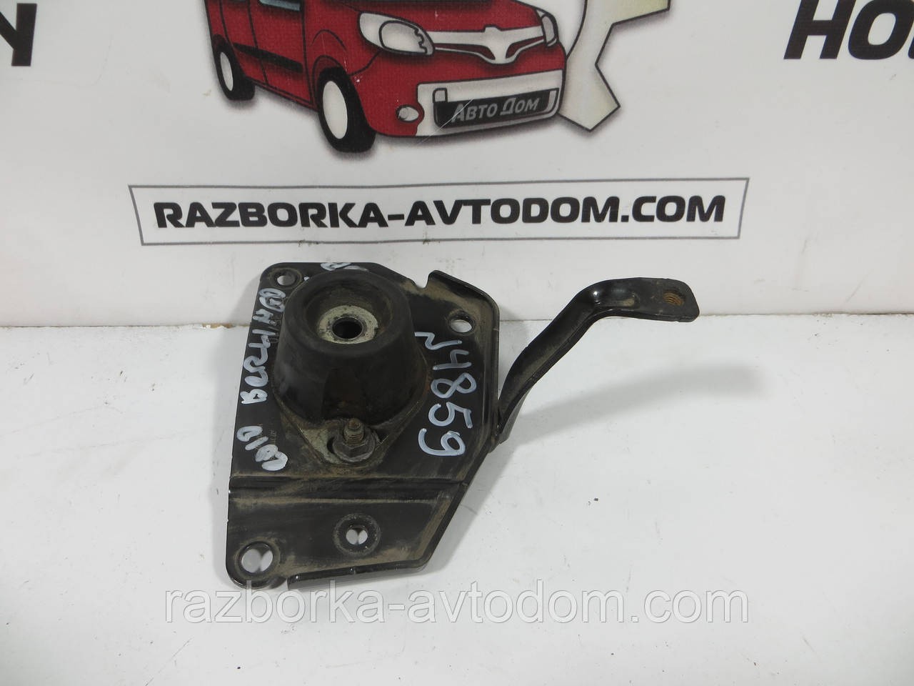 Кронштейн лівий Citroen Berlingo 08-18 1.6HDI 9682731780