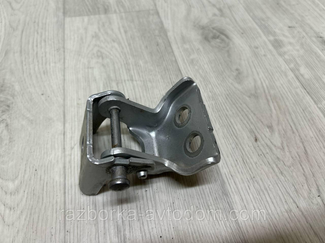 Петля дверей задньої правої верхня PEUGEOT 407 (04-11) OE:9035q1