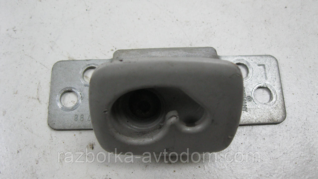Кронштейн салону VW Passat B5 (1997-2000) OE:3B9861821K