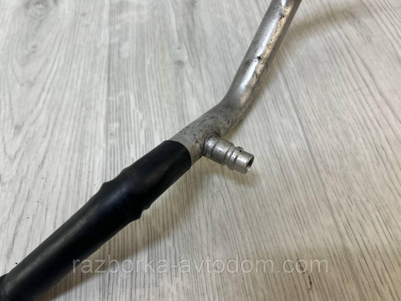 Трубка кондиціонера 1,9TD, 2.0TD Skoda Superb 1, VW Passat B5 OE:3b1260740a