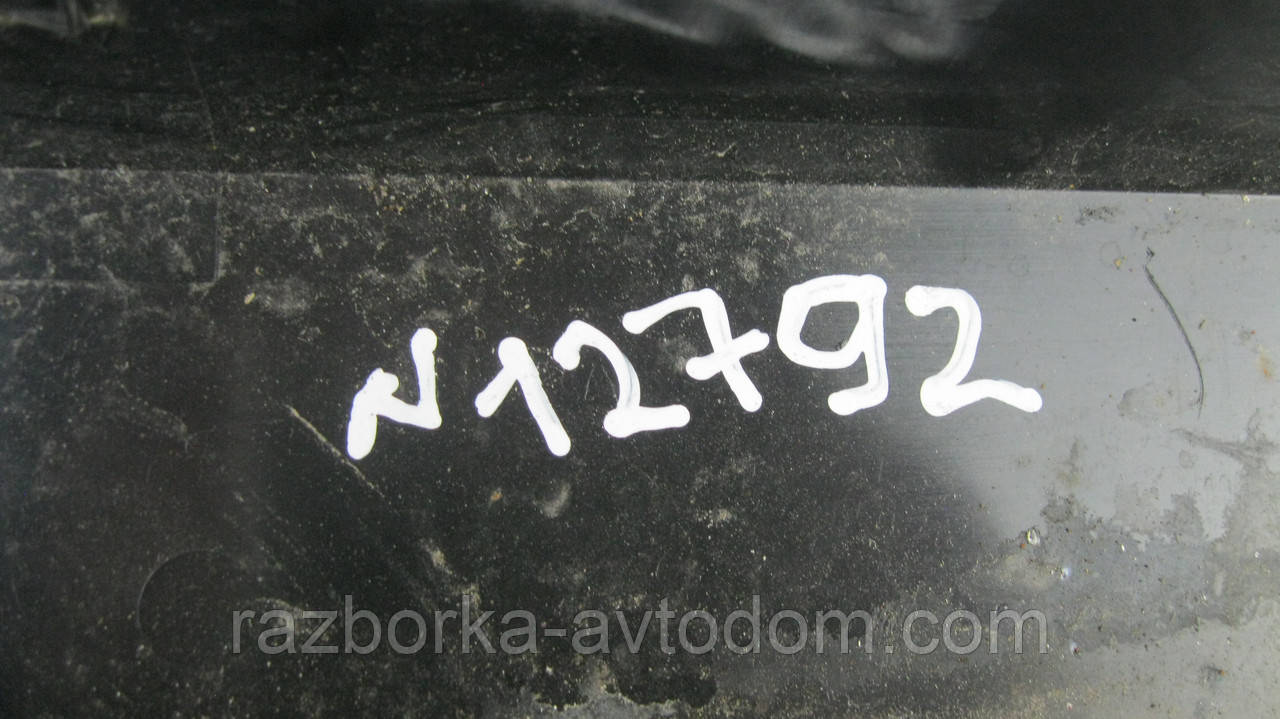 Накладка правої центральної стійки Citroen C4 (2004-2010) ДЕФЕКТ OE:9647010077 фото 2