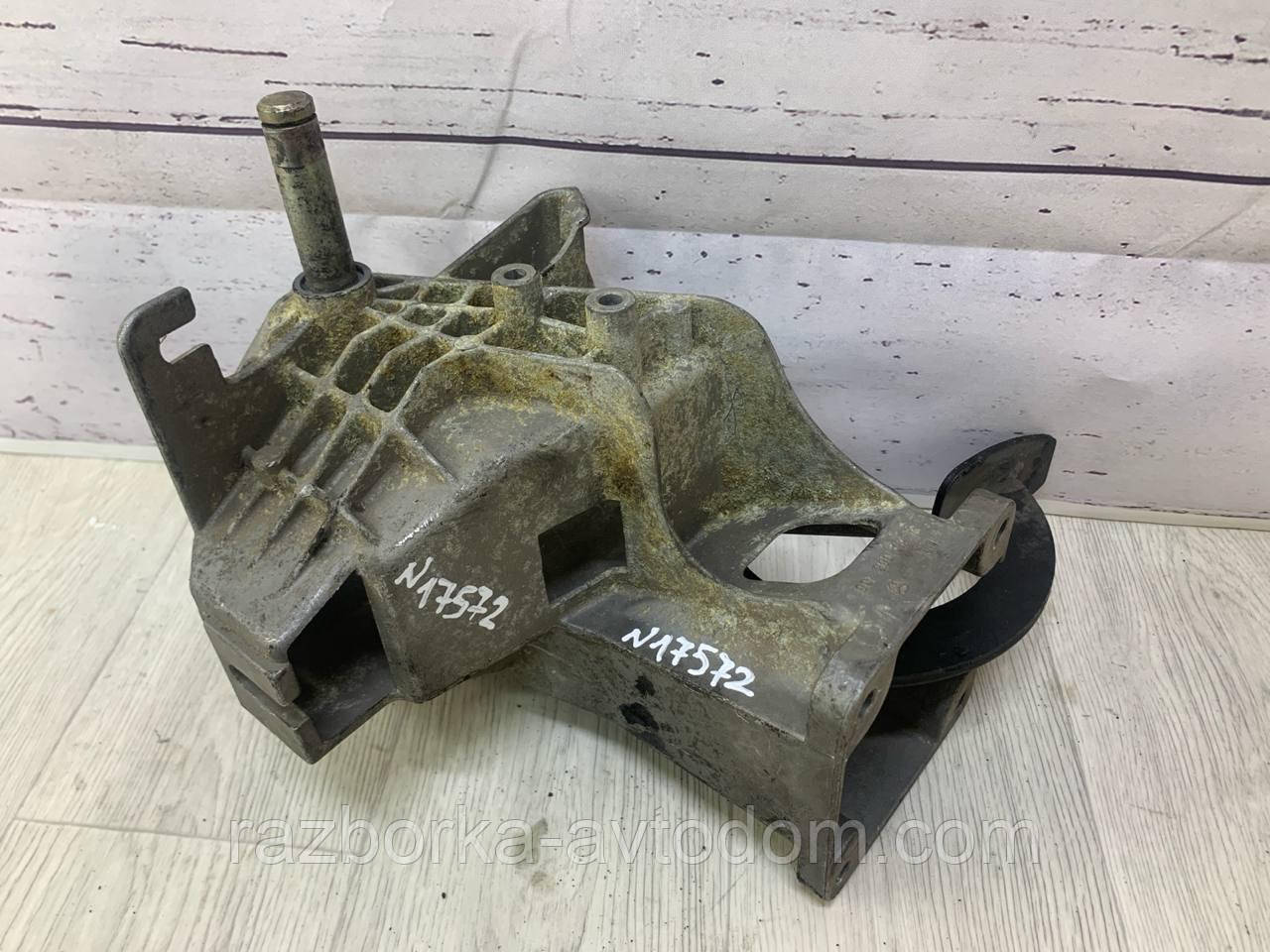 Педаль гальма з кронштейном Mercedes Sprinter (1995-2006), VW Lt28-46 (1996-2006), OE: A9012900419