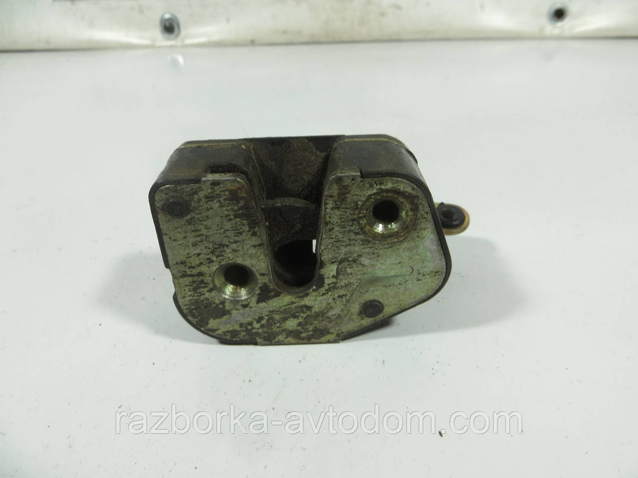 Замок дверцят бічний правий механікейський FORD TRANSIT (1986-2000) ОЕ: 86VBV264A26AC