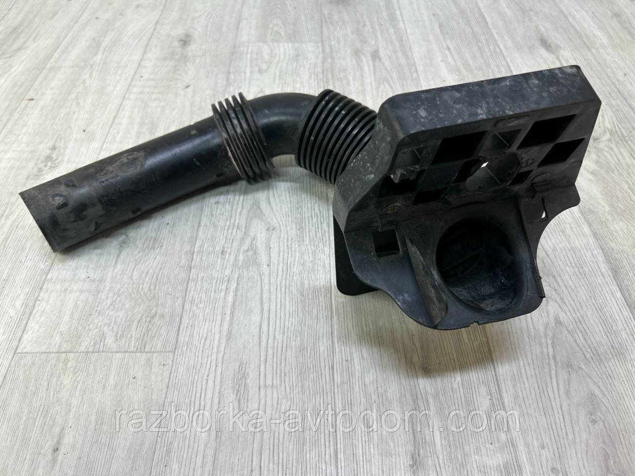 Патрубок повітряного фільтра з кріпленням (1.6HDI euro 5) Peugeot 308 (2007-2013) OE:9675055580, 9685952880