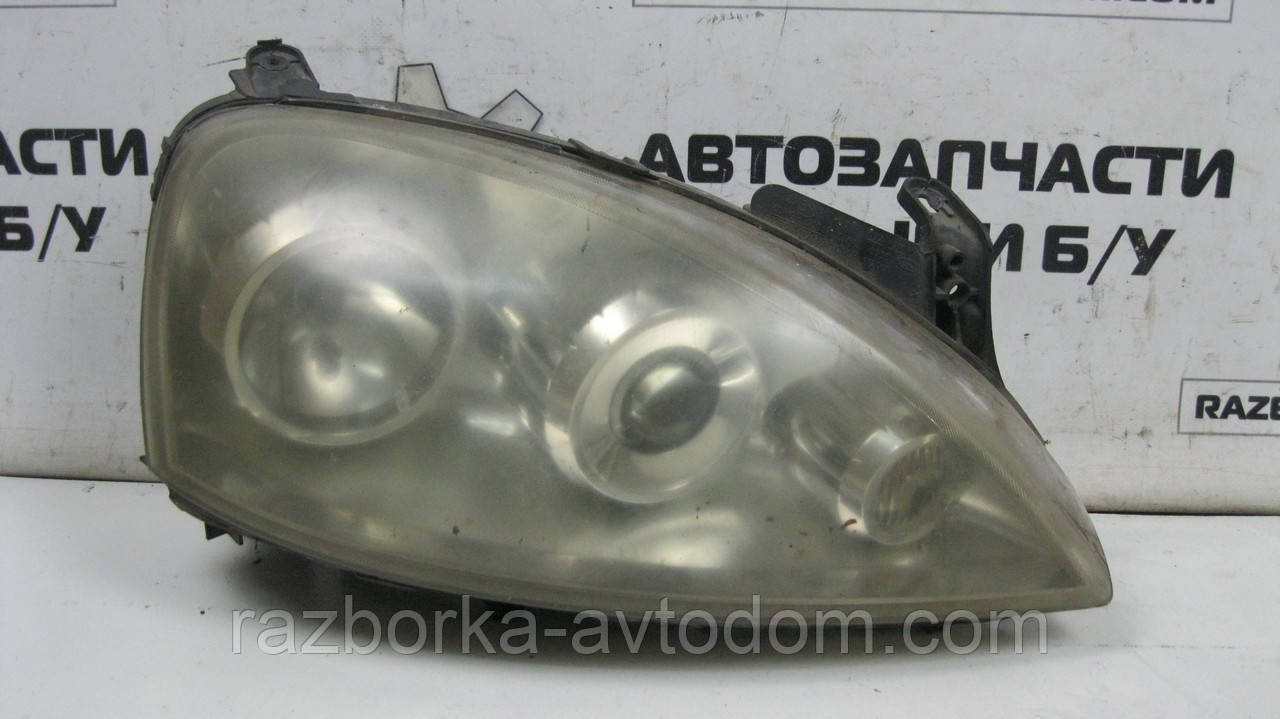 Фара передня права Opel Corsa C (2000-2012) OE:93177647