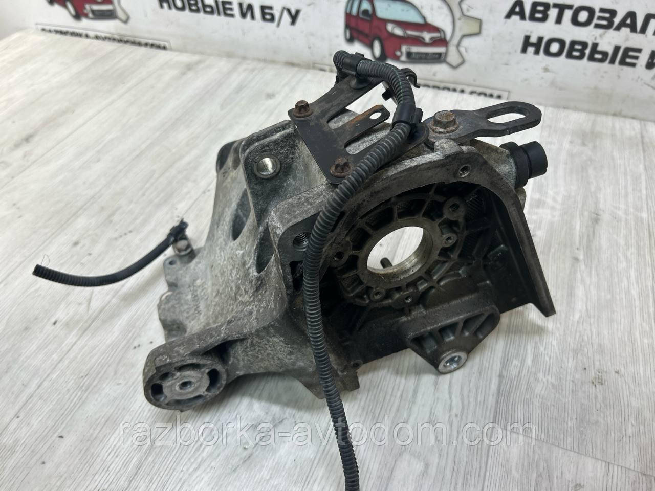 Кронштейн кріплення тнвд 1.9DTI Opel Zafira B, Astra H, Vectra C OE:55187918