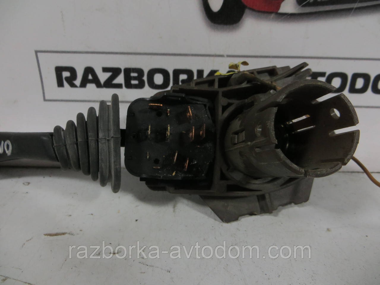 Підкермовий перемикач правий Opel Astra OEM 90243394