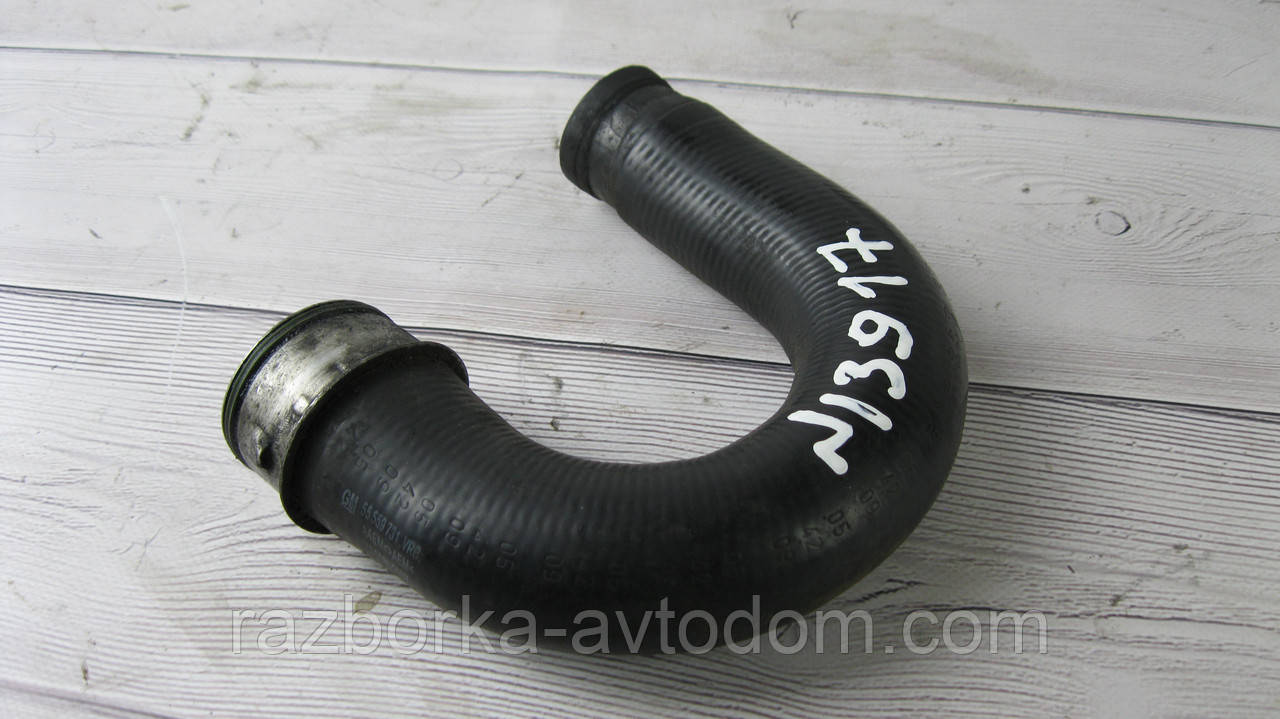 Патрубок інтеркулера Opel Combo 1.3CDTI (01-12), Fiat Doblo (09-15) 1.3 Mjtd OE:559731, 315805007