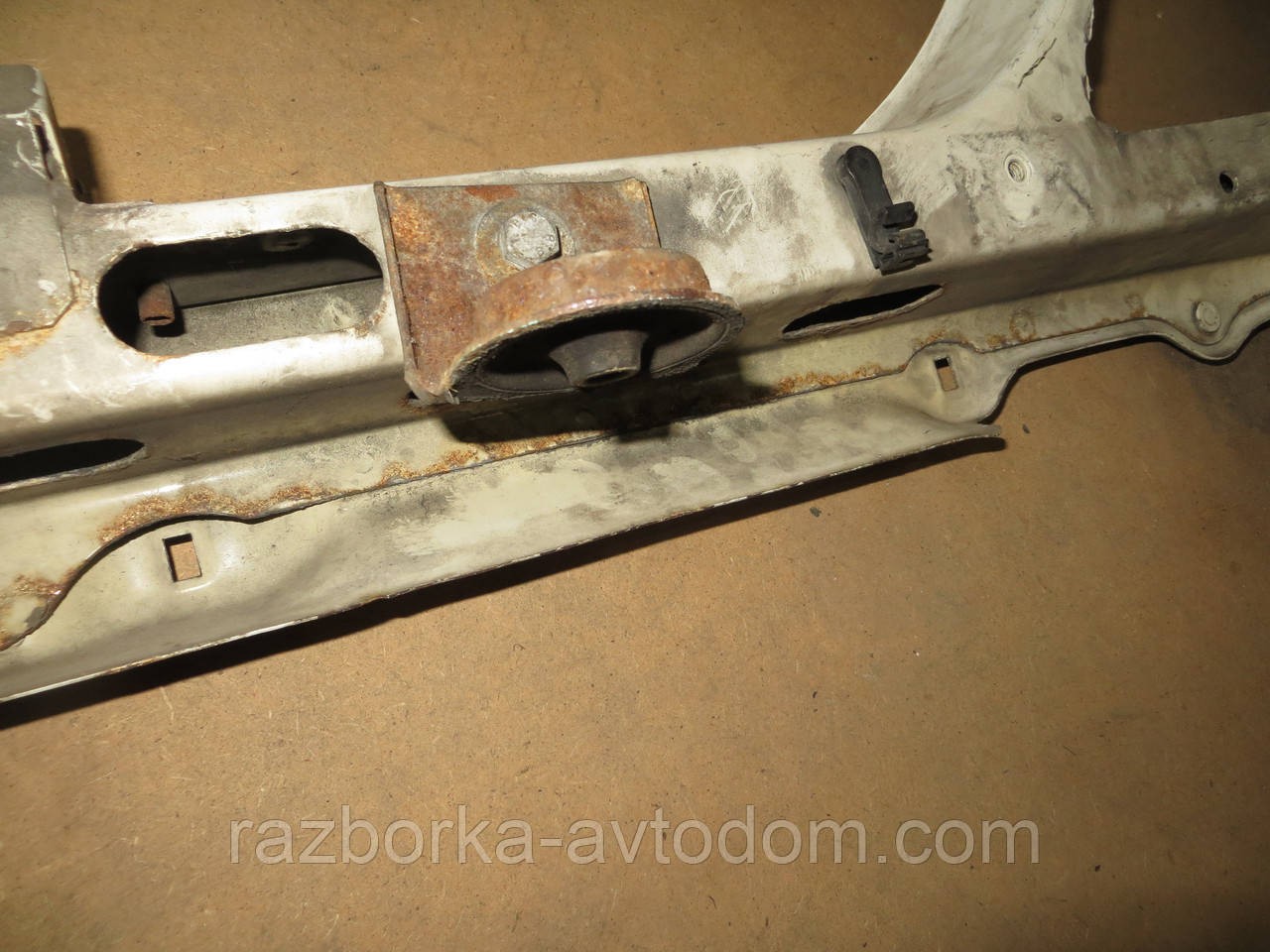 Панель передня (телевізор) Fiat Ducato (94-02) OE:1302271080