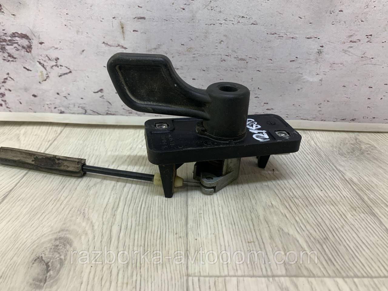 Ручка внутрішніх дверей задньої двостулкової правої Fiat Fiorino Citroen Nemo (2008-....) OE: 2242453