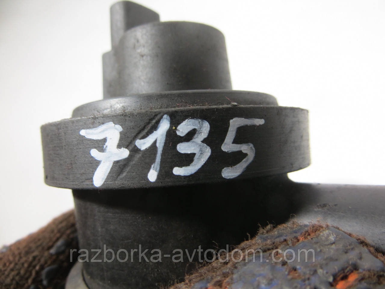 Редукційний клапан VW JETTA II, Golf 2 (1983-1992) ОЕ: 3900160942