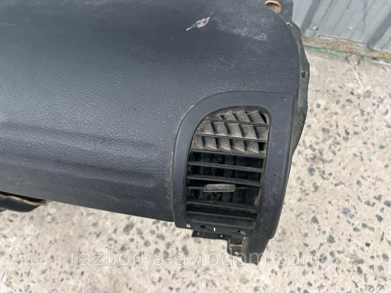 Торпеда під Airbag Opel Zafira A (1999-2005) OE:90561063 Дефект