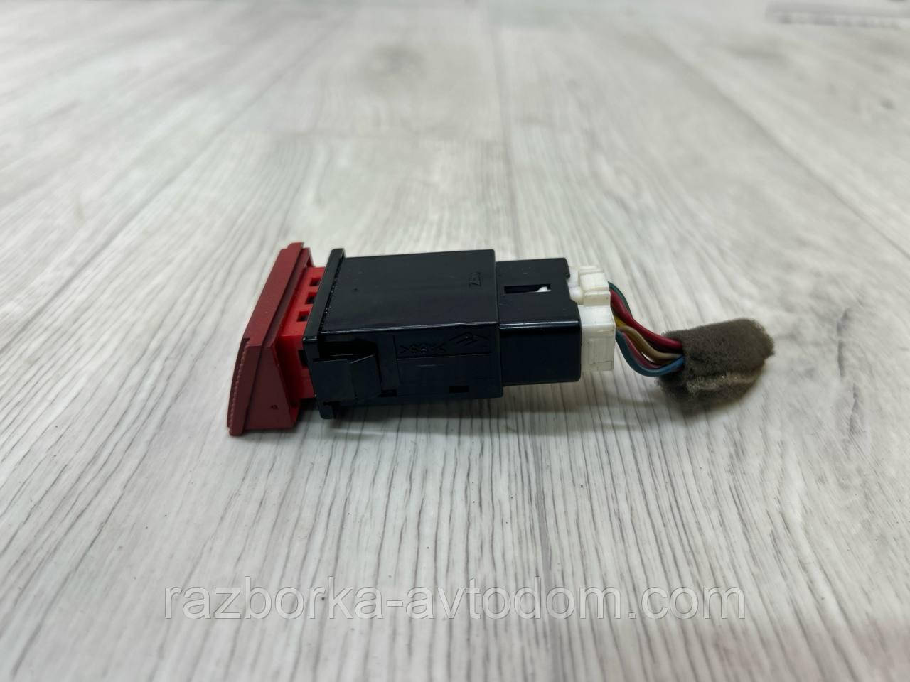 Кнопка аварийки  Hyundai Getz (02-05) OE:937901C000
