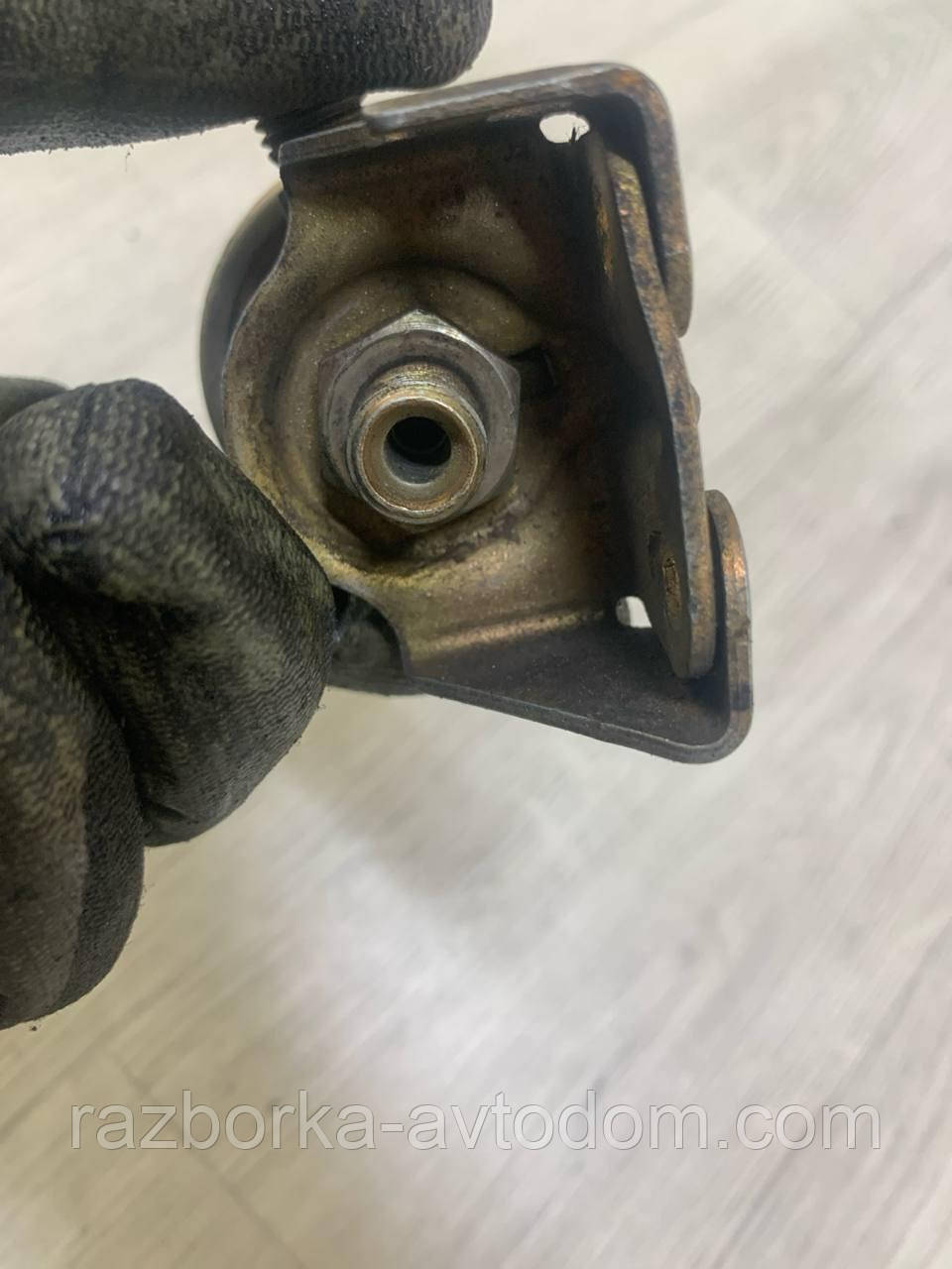 Регулятор тиску палива Bosch Mercedes W123, W116, W126, W460, Porsche 928 OE: 0280161007.