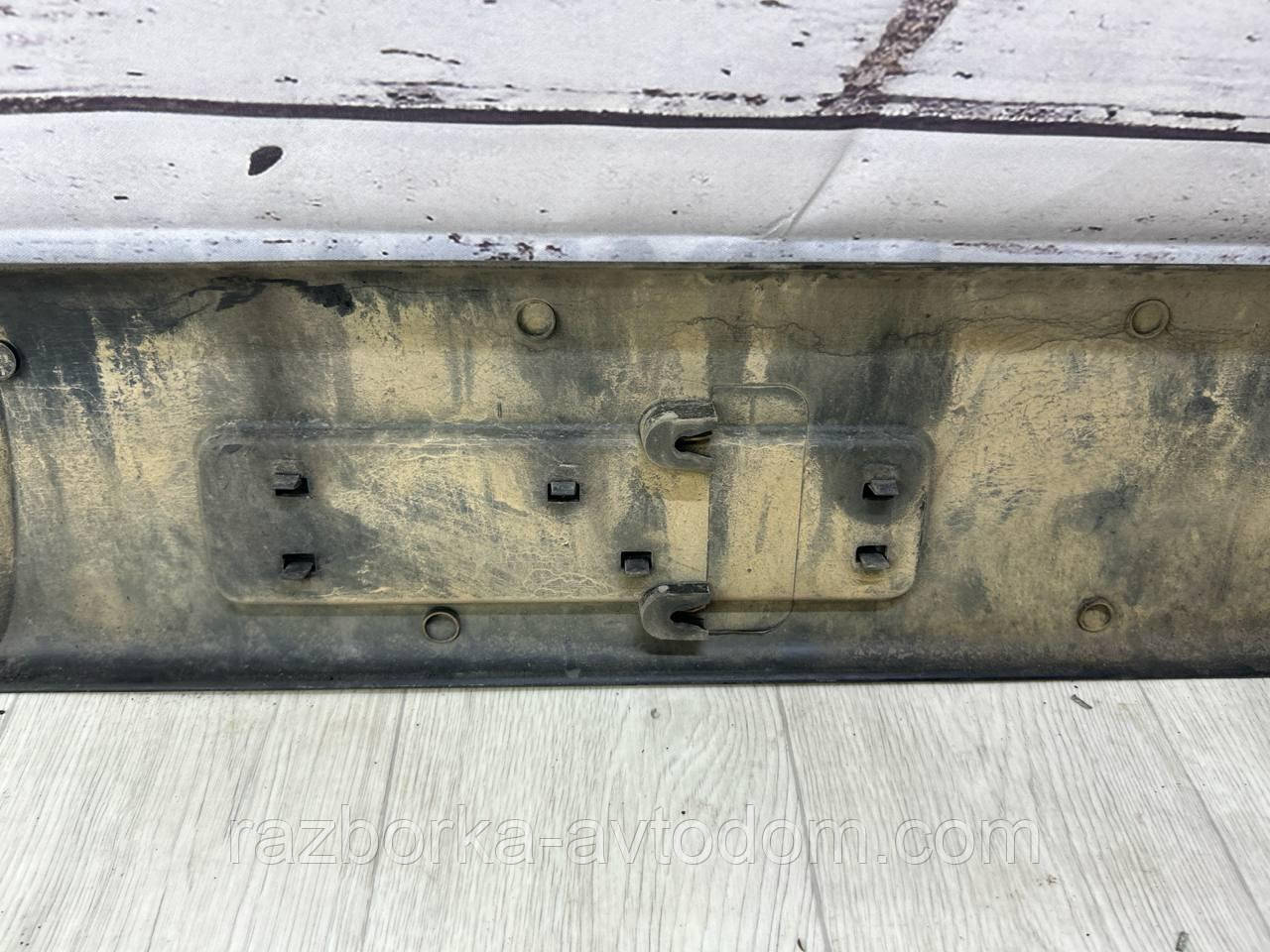 Накладка/ молдинг двері передньої лівої Citroen Berlingo M53 (03-08) OE:9619030577 Дефект