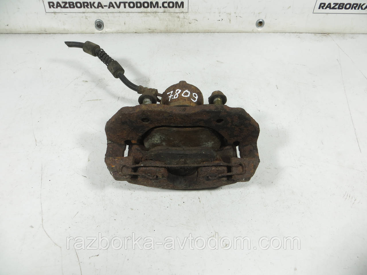 Суппорт передній лівий вентельований FORD CONNECT (2002-2013)ОЕ: 2T142011CB, 2T142B302AA
