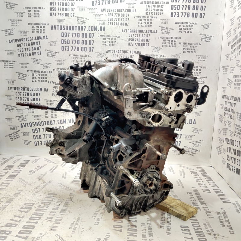 Двигун Audi A4 B8