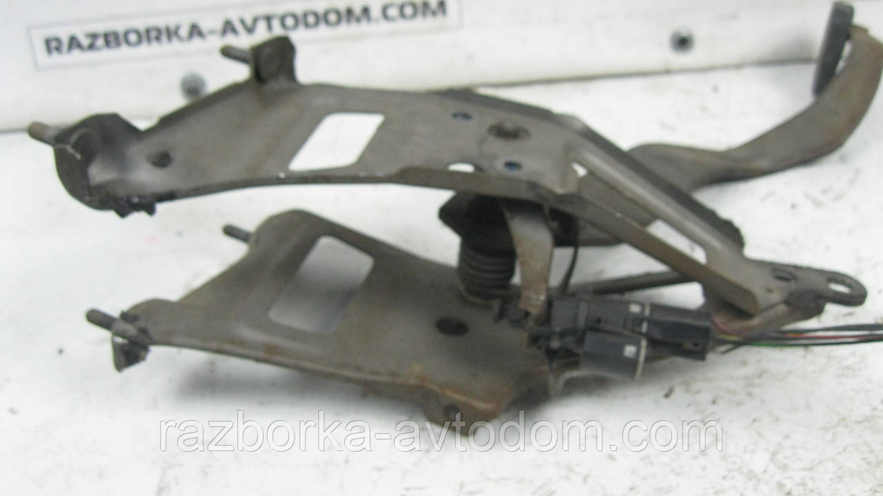 Педаль гальма з кронштейном Opel Vectra B (1995-2002) OE:90468751 фото 2