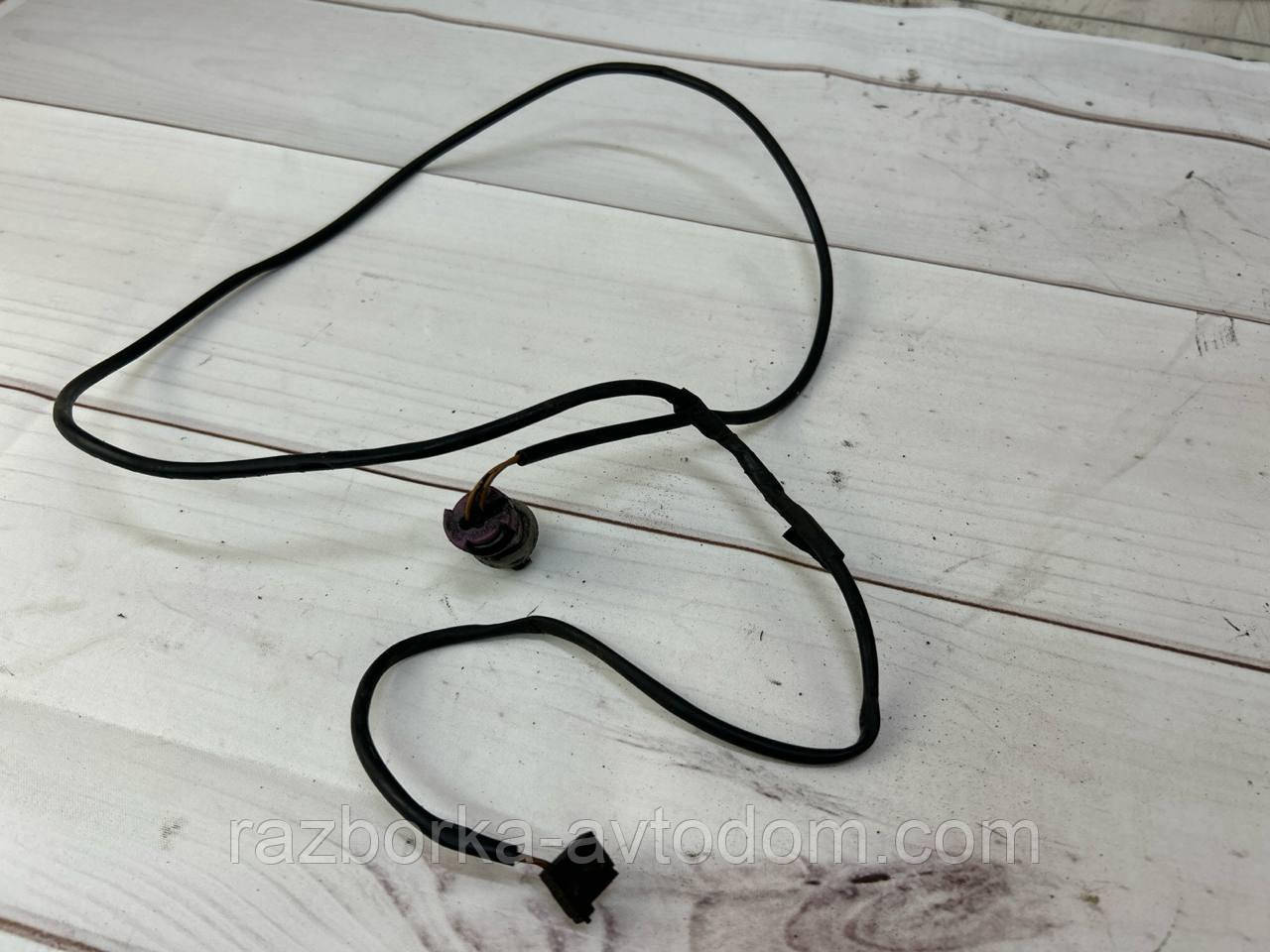 Дріт, фішка, роз'єм покажчика поворотника VW Passat B5 (96-00) OE: 013971955