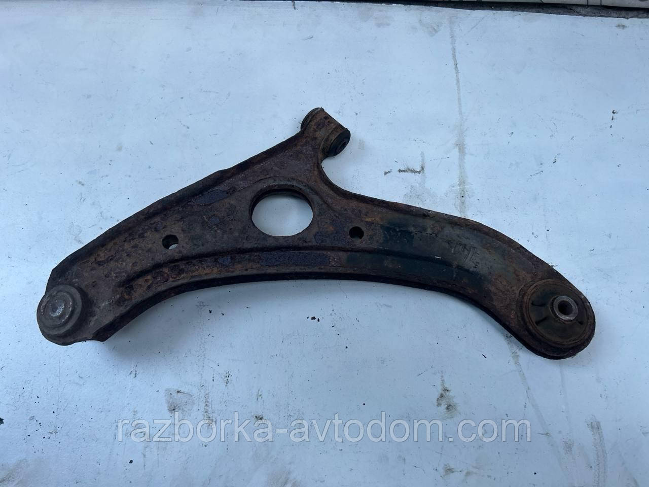 Важіль передній правий Hyundai Getz (2002-2010) OE:545011C000