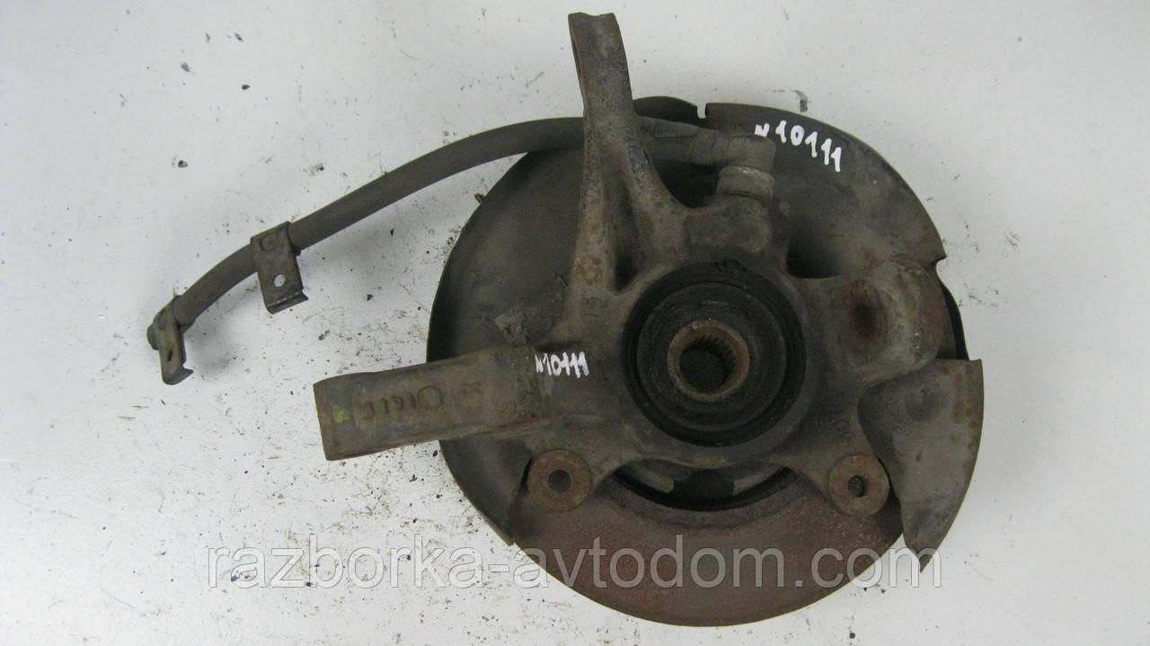 Поворотний кулак/ступиця передній правий Nissan Sunny N14 (1990-1995), Almera N15 (1995-1999) OE:4001453Y00 OE 400140M000