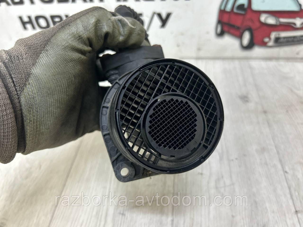 Витратомір повітря Skoda SuperB (02-08), Octavia 1, Fabia 1, VW LT (96-06), Transporter T4, T5, TOUAREG OE:0281002461