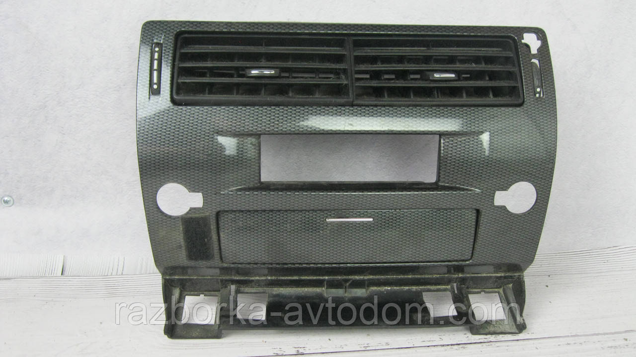 Центральна консоль у торпедо Citroen C4 (2004-2010) OE:8212TF