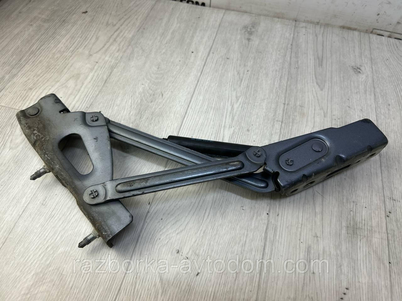 Петля кришки багажника права з амортизатором PEUGEOT 407 (04-10) OE: 861394