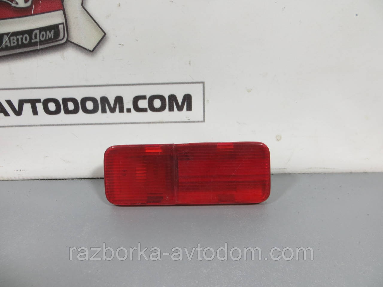 Плафон/ліхтар підсвітки дверцят правої Mazda 626 GD / GV (1987-1997) ОЕ: stanley 025-4057