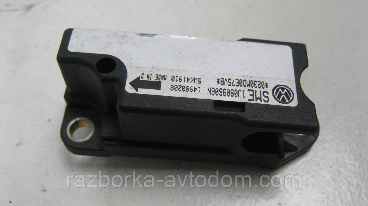 Датчик удару надувних подушок VW Passat B5 (1997-2000) OE:IJ0909606N фото 2
