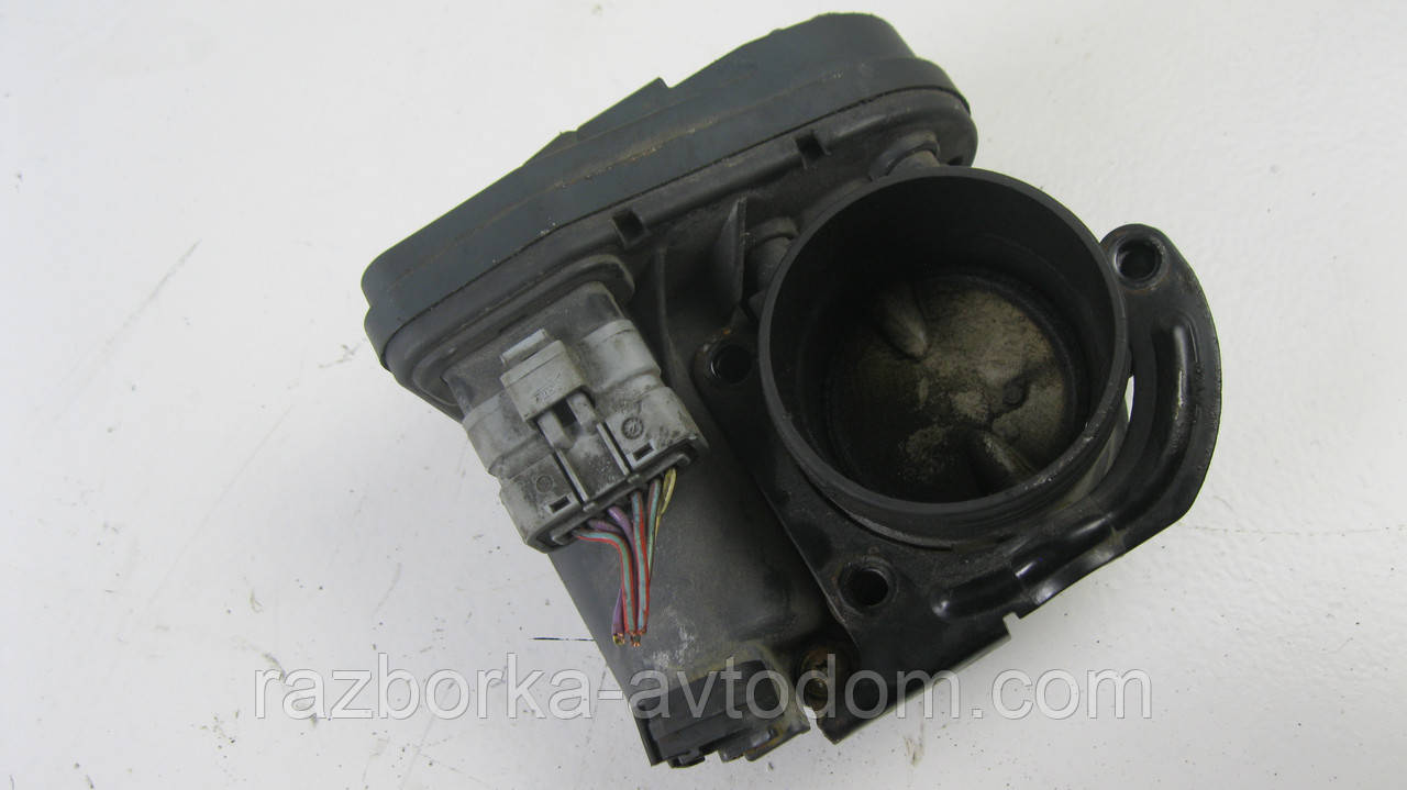 Дросельна заслінка Citroen C4, Berlingo, Peugeot 307, 308, Partner 1,6 OE:1635Z8
