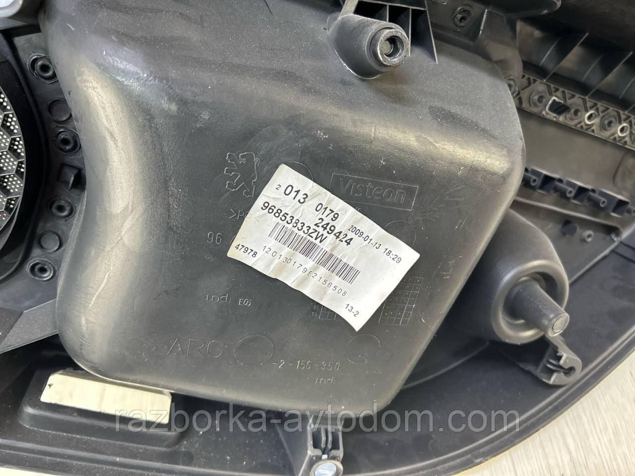 Картка задніх лівих дверей седан Peugeot 407 (04-11) OE:96853833zw