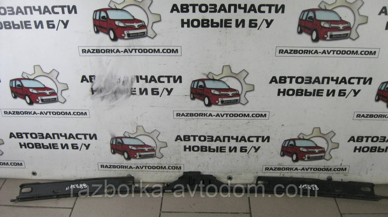 Планка двірників лобового (комплект) Renault Trafic, Opel Vivaro, Nissan Primastar (2000-2014) OE:8200048129