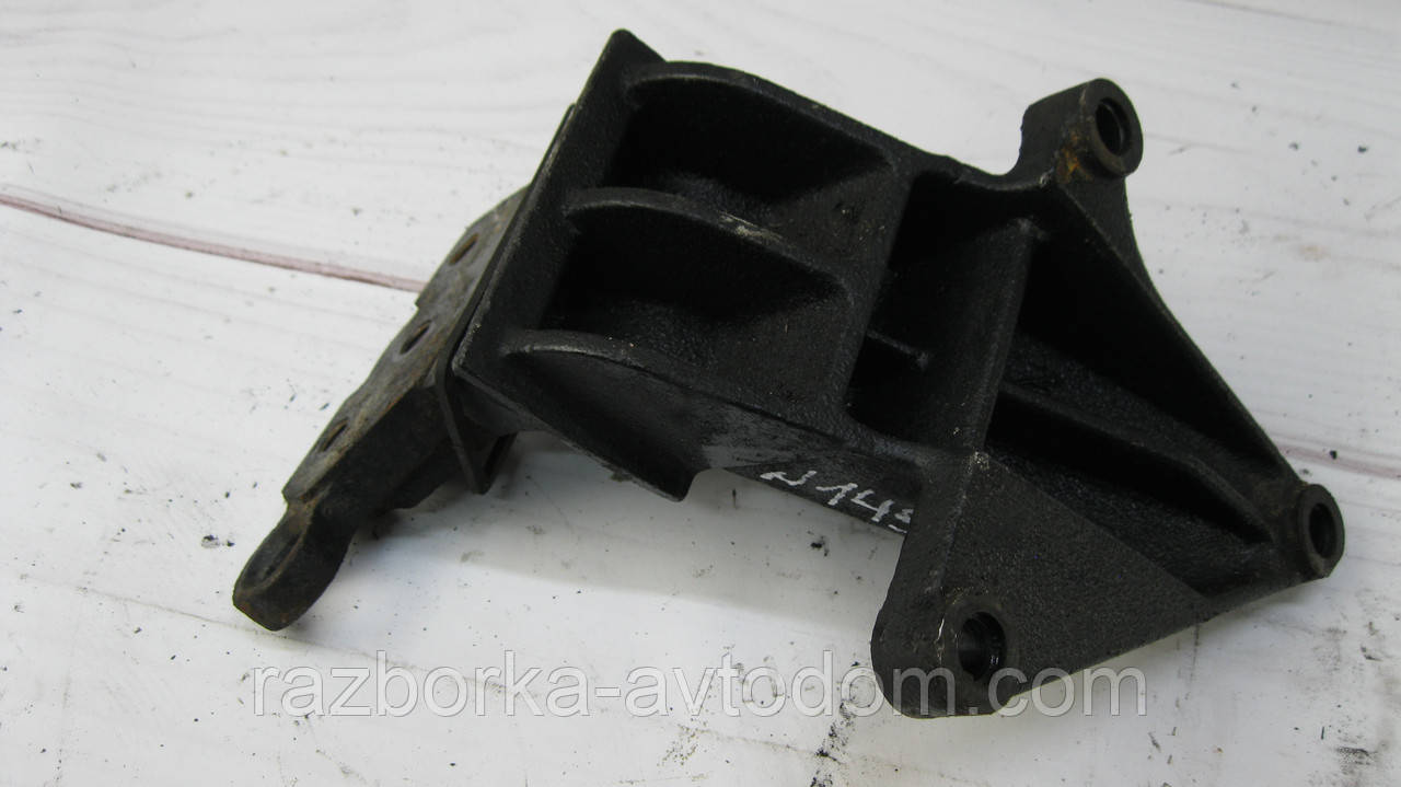 Опора двигуна Opel Astra G (1998-2004) 1.6i OE:90570378