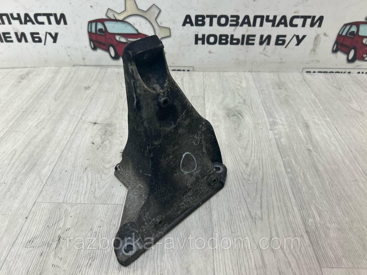 Кронштейн/кріплення двигуна правий Skoda Superb 1 (02-08) OE:8d0199308ag фото 2