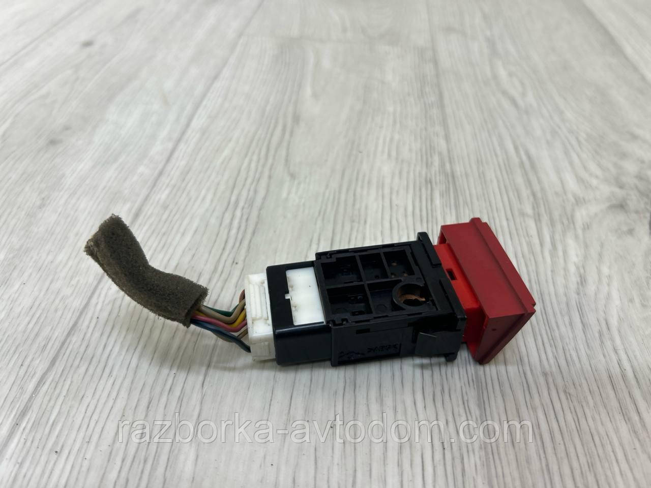 Кнопка аварийки  Hyundai Getz (02-05) OE:937901C000