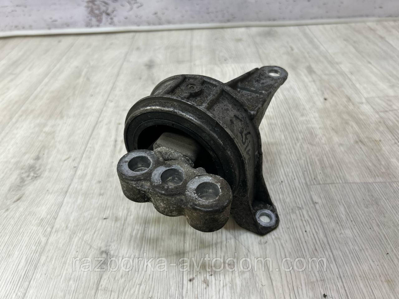 Подушка двигуна права 2.0DTI Opel Zafira A OE:24427298 ДЕФЕКТ