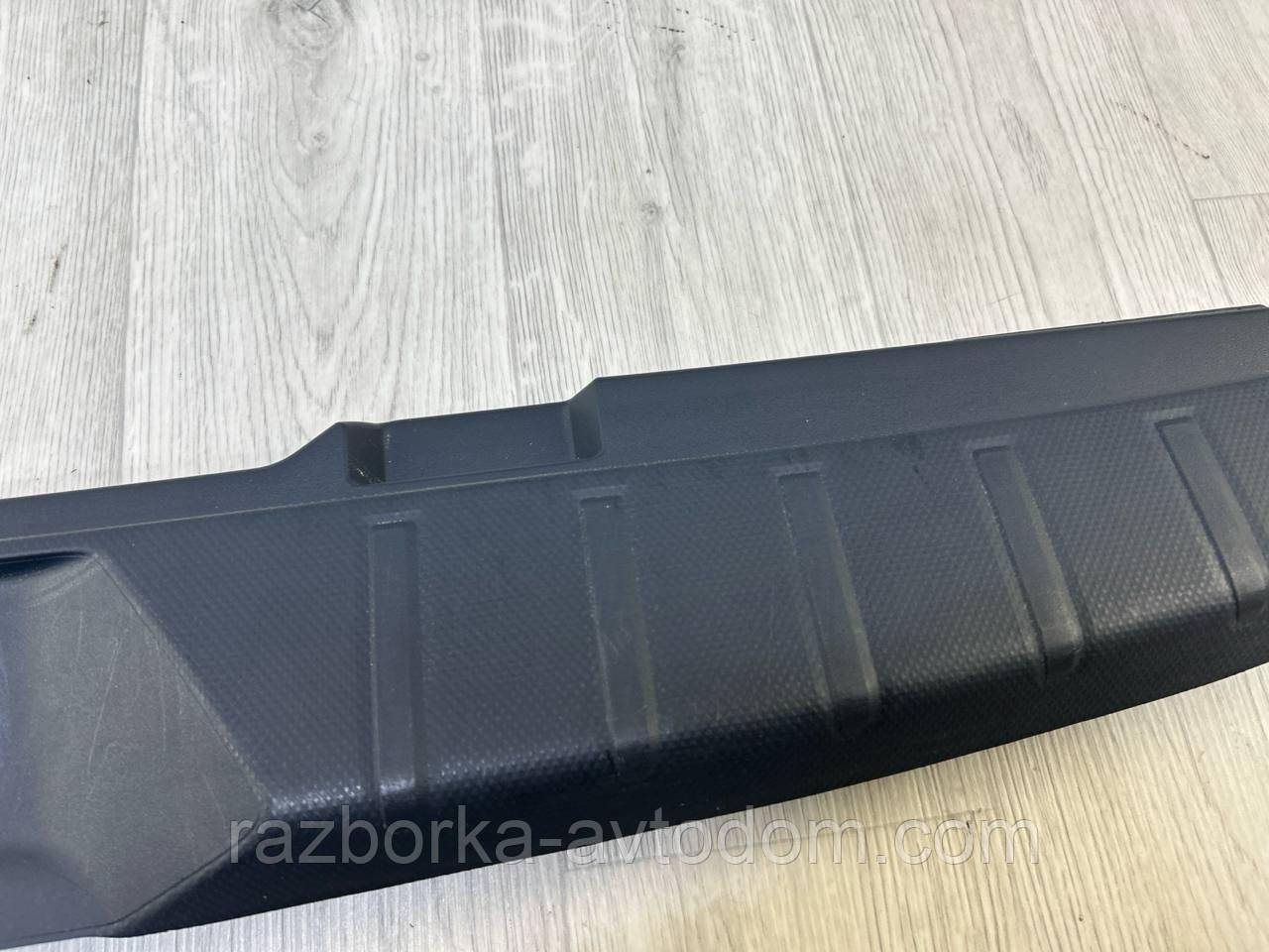 Накладка пластикова багажника subaru outback (2020-2023) OE:95073an00a